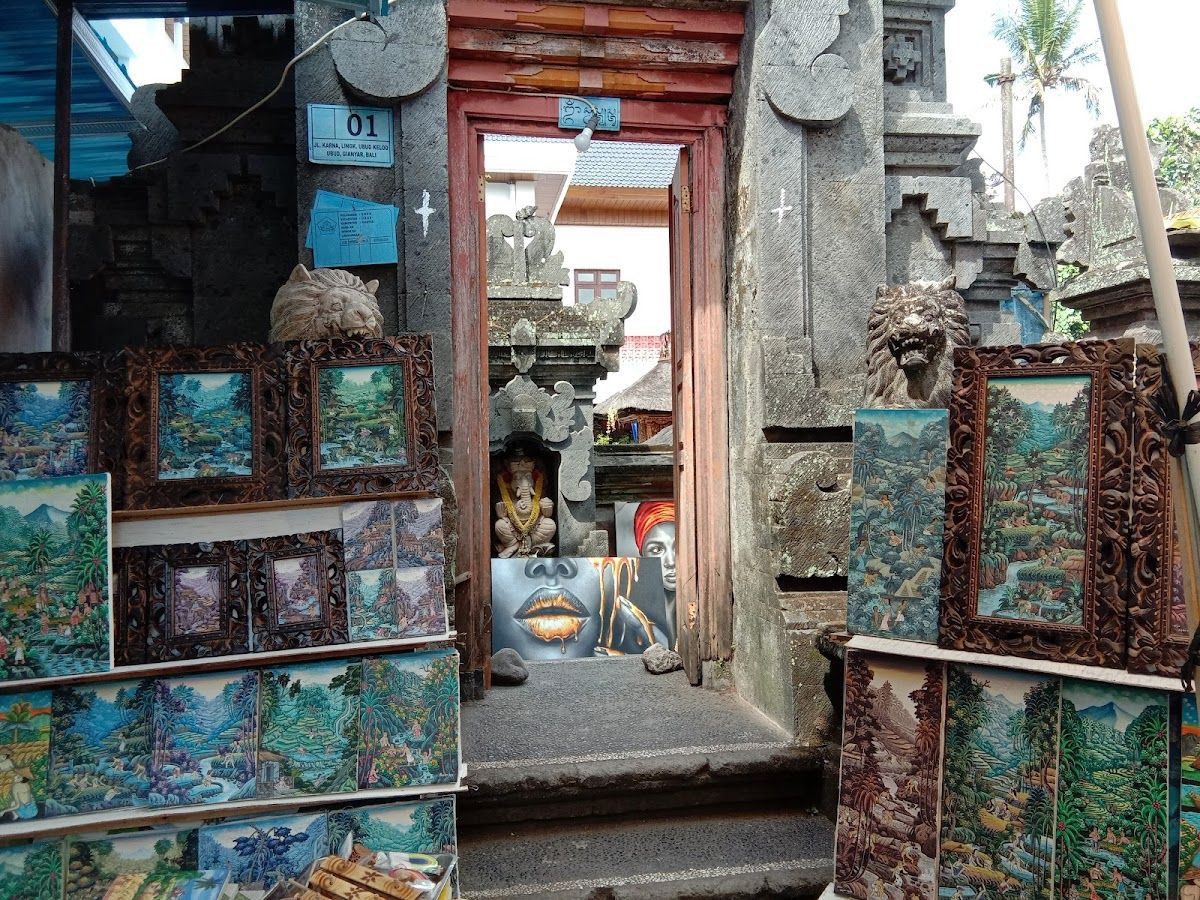 Ubud travel scene
