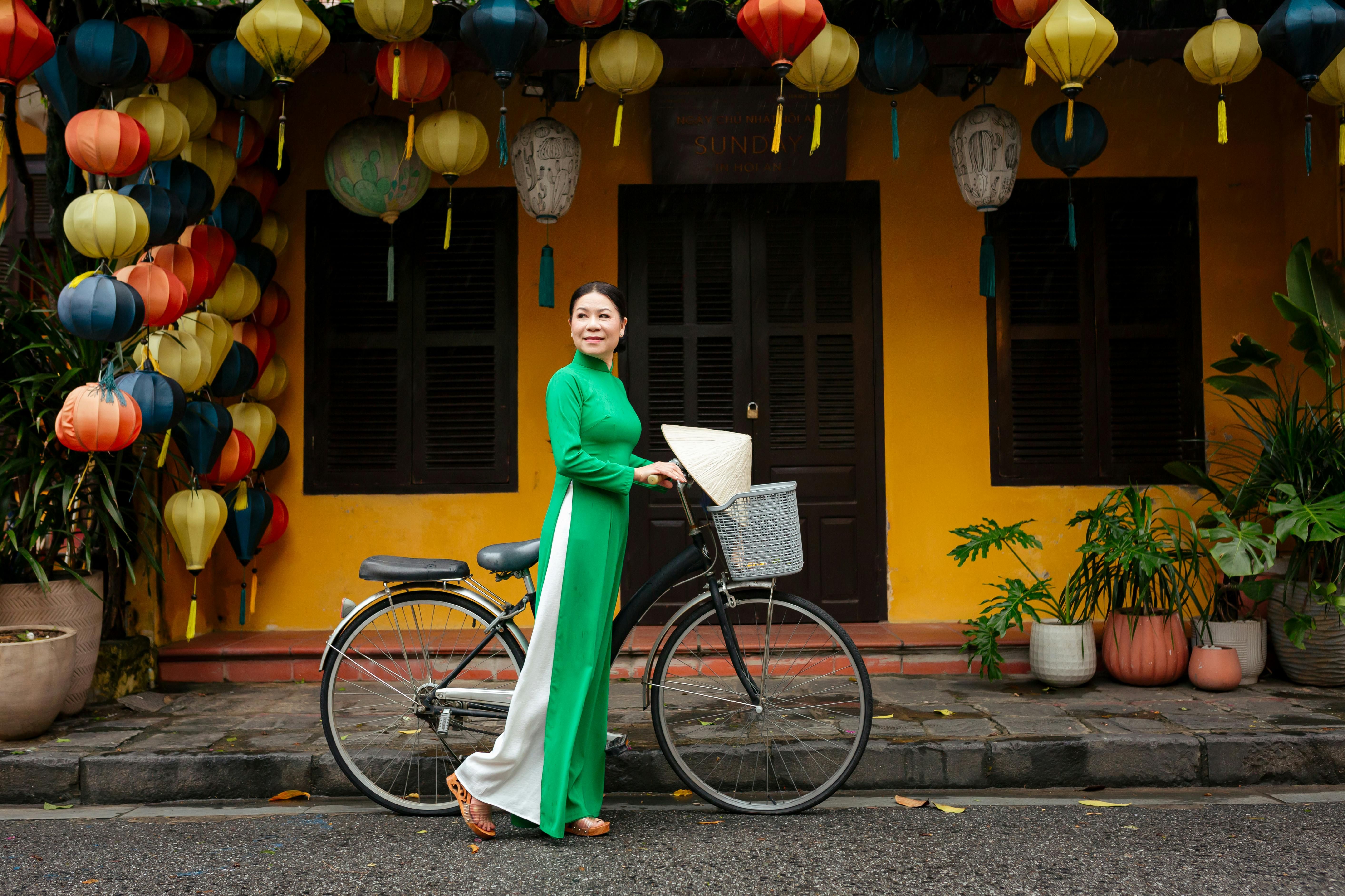 Vietnam Travel Guide